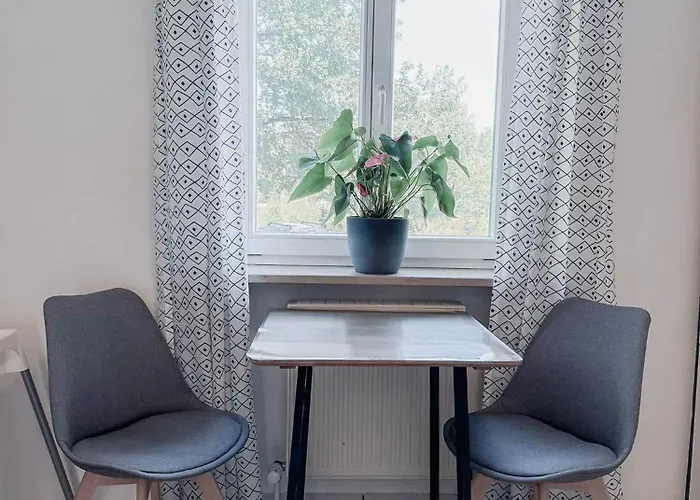 Zentrale Mit Balkon